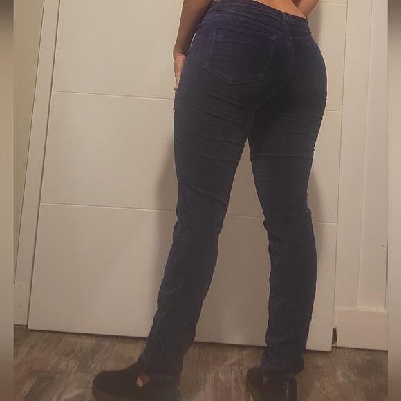 Used J Brand Skinny Leg Sapp Blue Soft Jeans - Picture 3 of 6